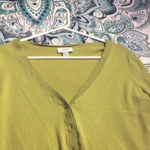 Cute trendy green cardigan!!